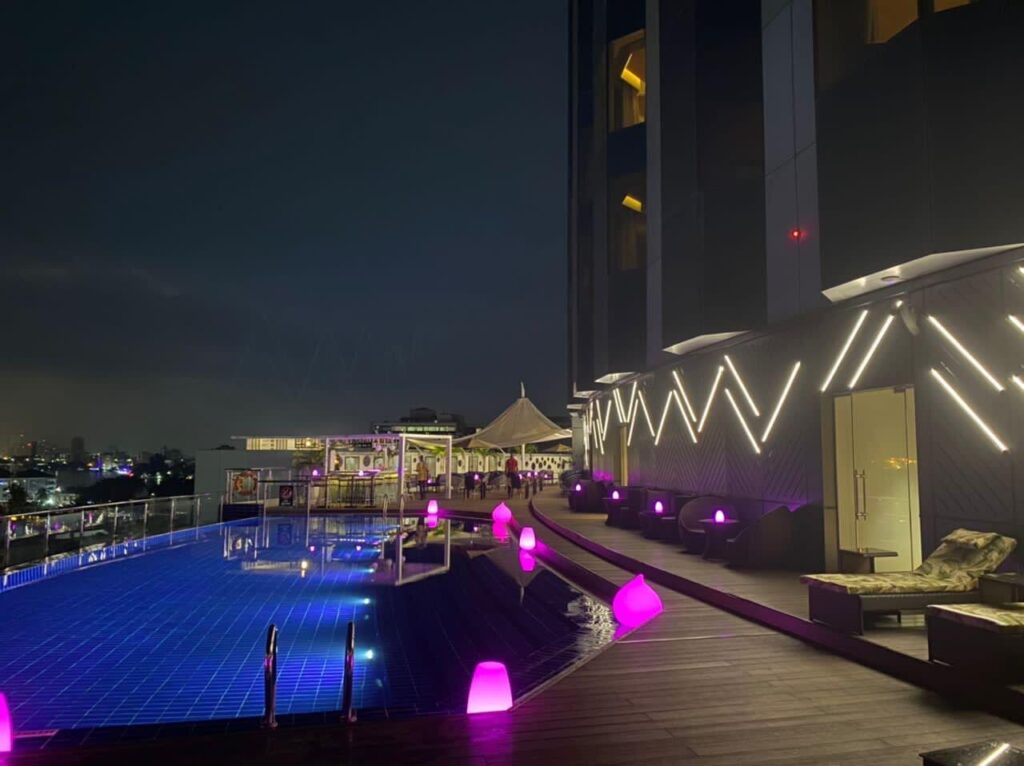 Exploring the Dynamic Nightlife of Victoria Island, Lagos